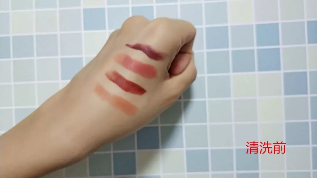 还在用洗面奶洗脸卸妆就out了！用它轻轻一刷，几秒就能深层清洁每个毛孔，感觉黑头都蹦出来了！