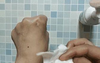 还在用洗面奶洗脸卸妆就out了！用它轻轻一刷，几秒就能深层清洁每个毛孔，感觉黑头都蹦出来了！