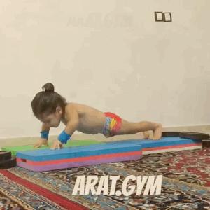 泰山腹肌小孩,五岁小孩儿8块腹肌