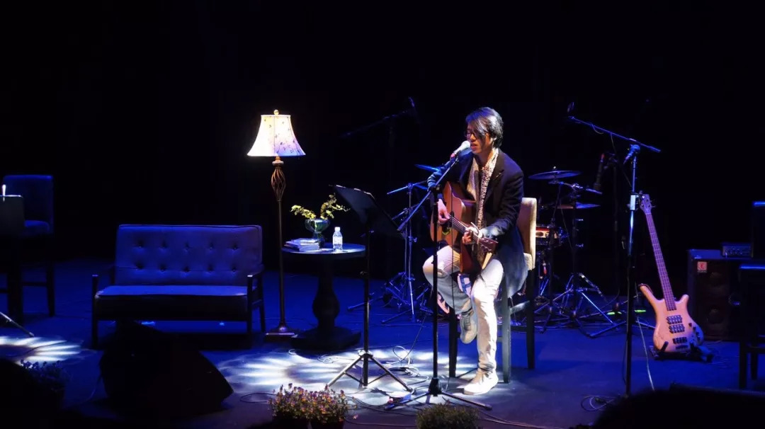 飞地周末民谣专场｜他想带你去他的湖畔看星光闪烁