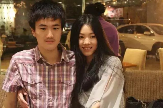 45岁没皱纹看起来像25岁,是如何做到的?