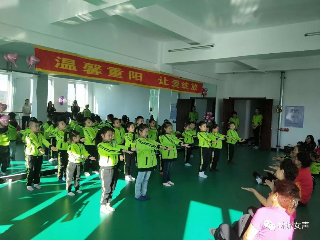 老少齐欢乐Happy乐翻天——市妇联携手优佳宝贝幼儿园走进老年大学