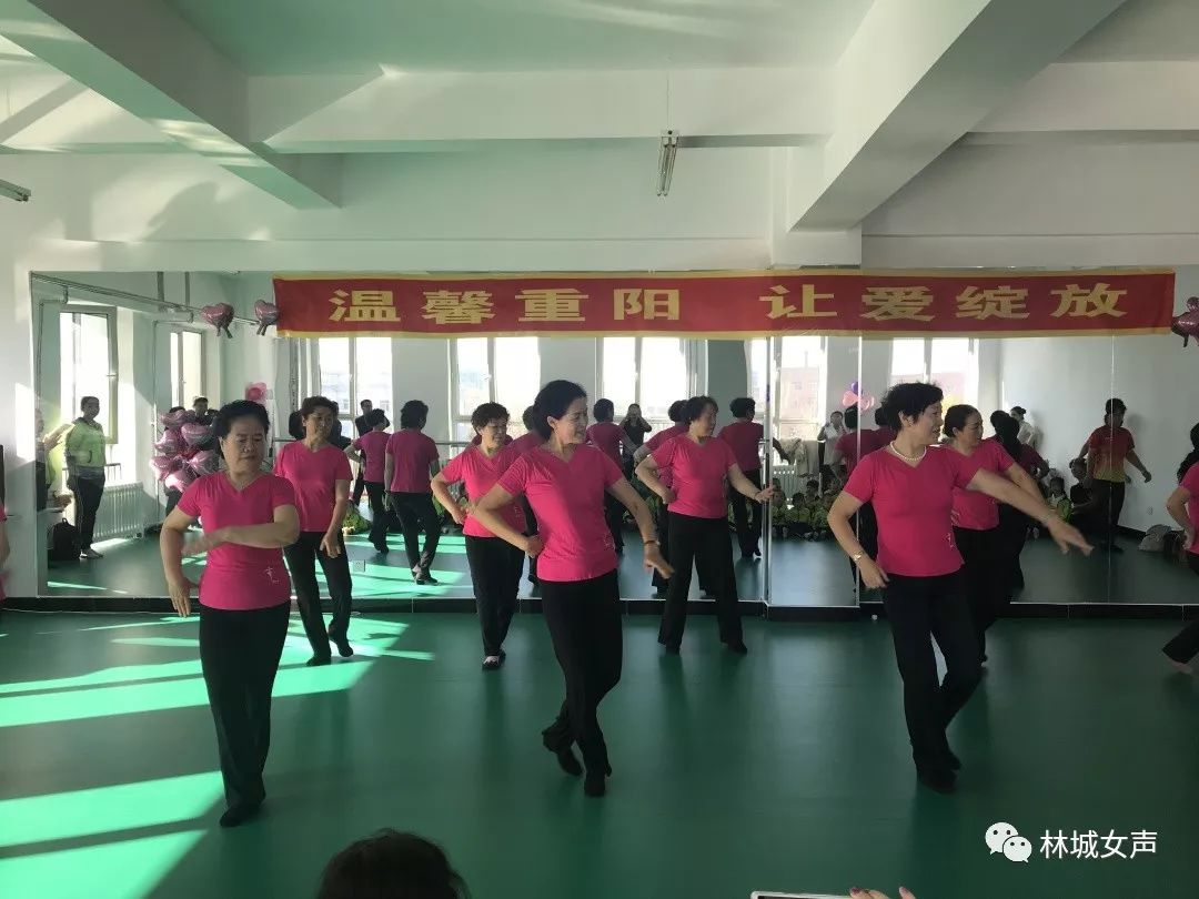 老少齐欢乐Happy乐翻天——市妇联携手优佳宝贝幼儿园走进老年大学