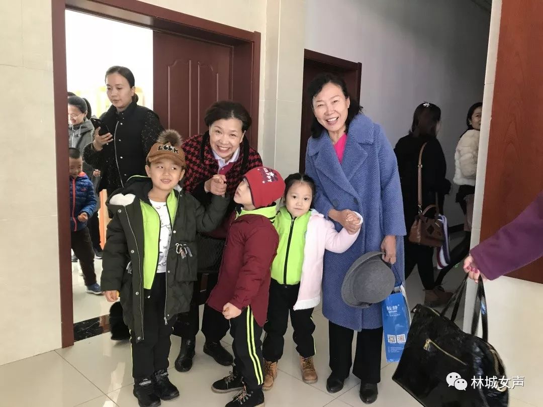 老少齐欢乐Happy乐翻天——市妇联携手优佳宝贝幼儿园走进老年大学