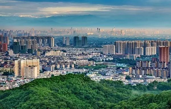 龙泉经济为什么在四川排名第一,龙泉驿未来发展优势