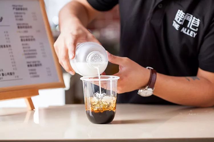 一周好吃|排队到天荒地老的新式茶饮,到底有什么勾魂手段?(内含福利)