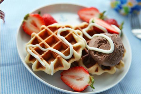 华夫饼为什么有许多坑,华夫饼为什么变得很大