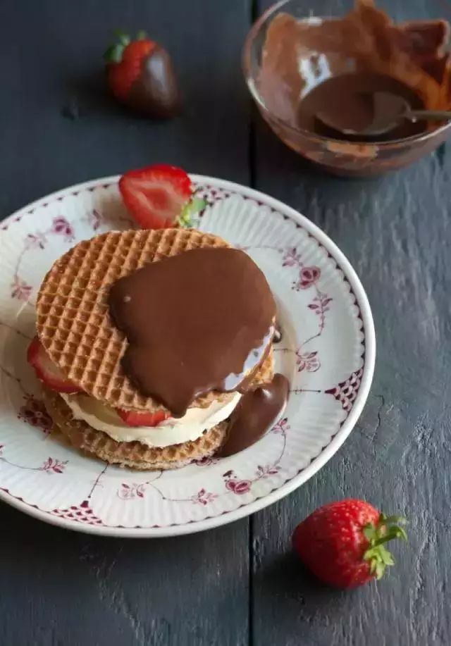 华夫饼为什么有许多坑,华夫饼为什么变得很大