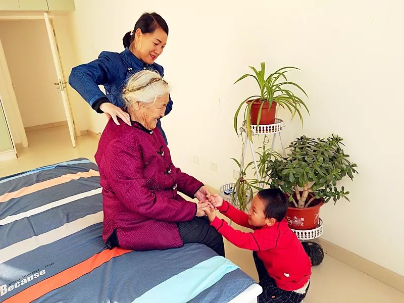 官宣!26张图,有咱乌审人暖暖敬老情,亮点在最后~