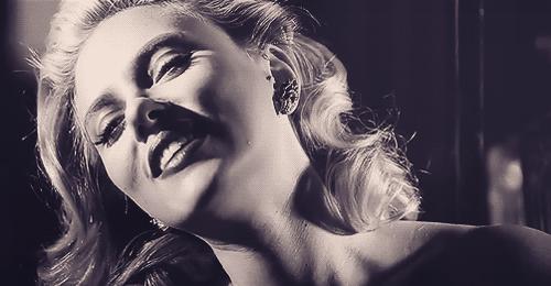 对复联依依不舍的男人们，90%是舍不得寡姐的“好莱坞第一美胸”