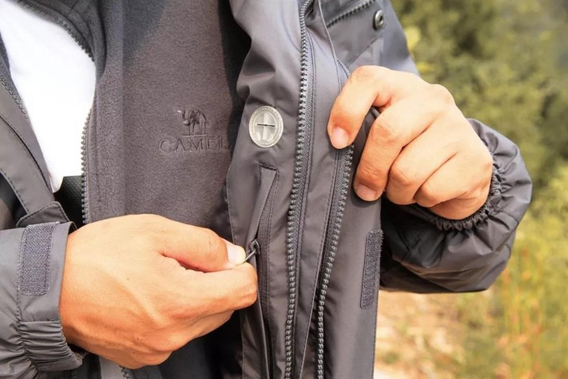 camel骆驼冲锋衣买什么码,camel骆驼冲锋衣三合一怎么搭