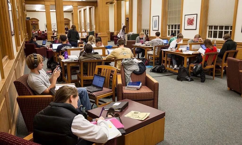 留学自杀频发背后:父母的“正能量”成了压垮我们的最后一根稻草