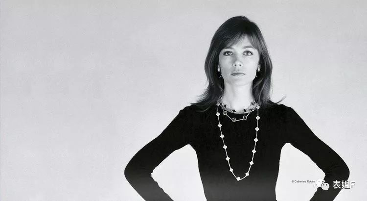 人人都在戴的耳机,人人都在戴的银手镯