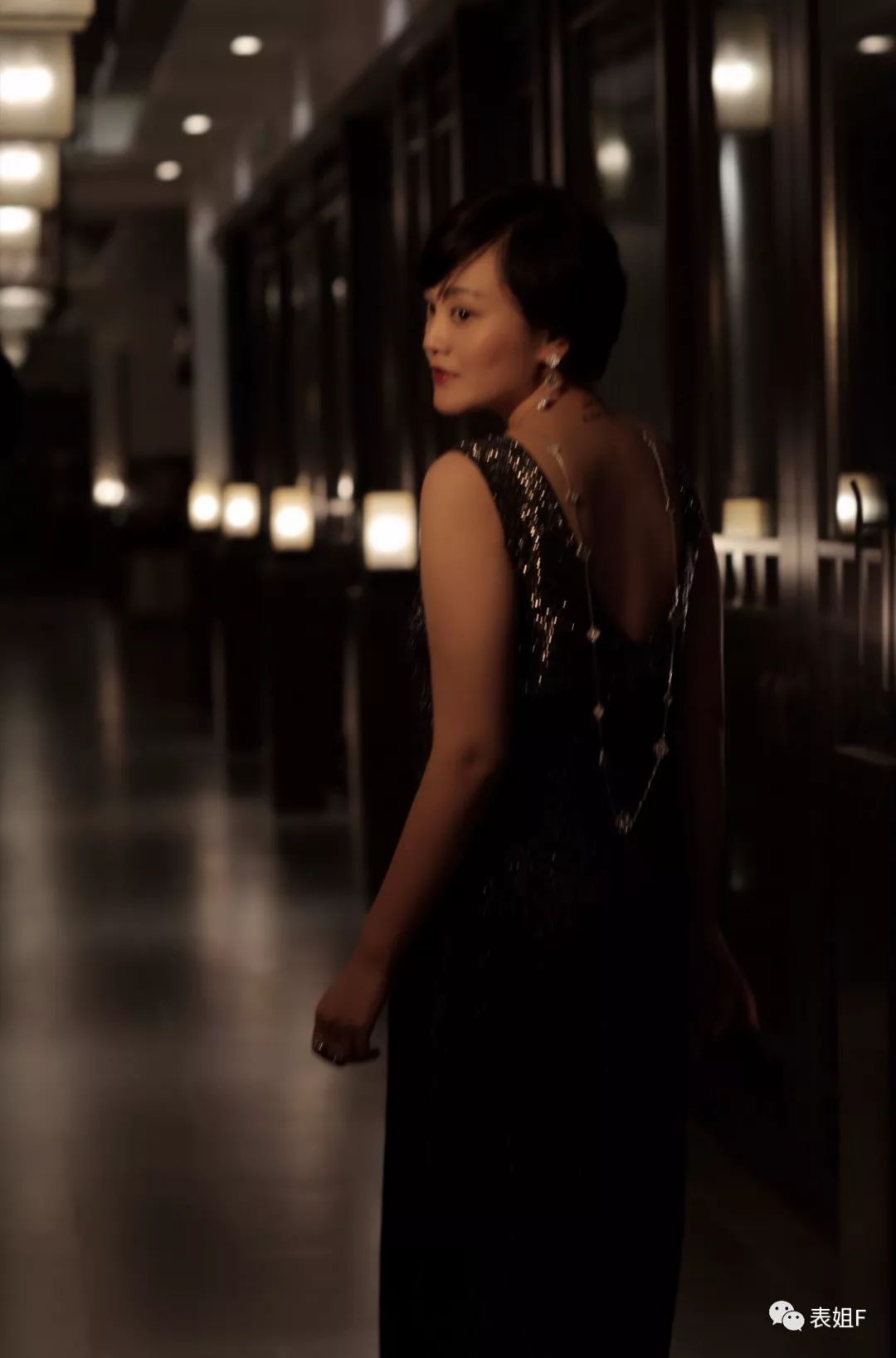 人人都在戴的耳机,人人都在戴的银手镯