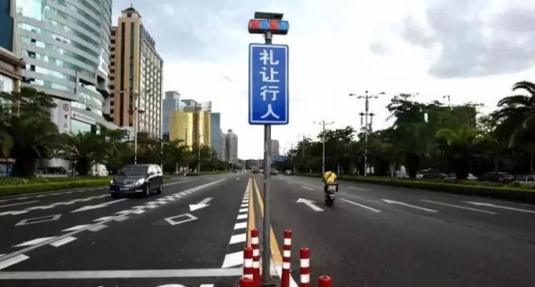 雨花人,注意!这个路口将全面抓拍不礼让斑马线