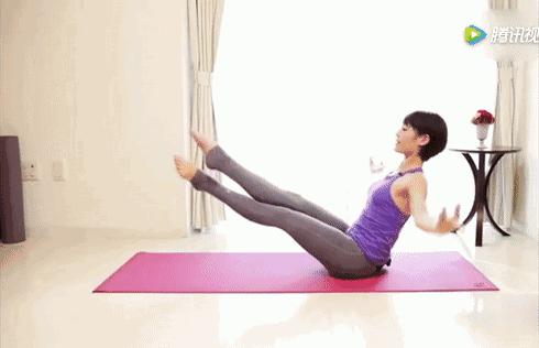 坚持靠墙站一年半身体的六个变化,为什么说每天靠墙站30分钟能减肥