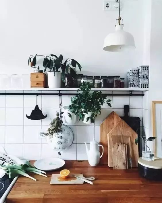 神了!洗白袜子只需涂点这个,冲一下立马跟新的一样!