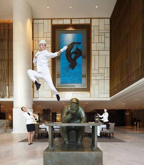 酒店服务员制服吸引顾客,酒店时尚制服