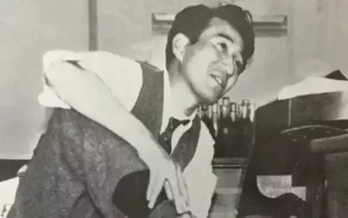 太宰治为什么觉得生而为人很抱歉,太宰治哪怕丧到极致也热爱着世界