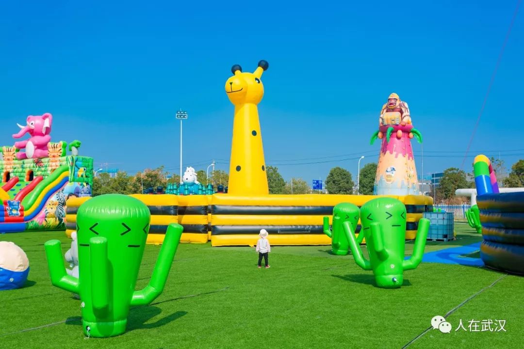 独角兽6层楼高，我去大人国的疯狂动物园转了一圈