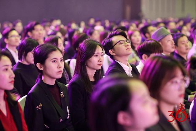 此心庄严优雅而立！雅莹集团纪念创业三十周年