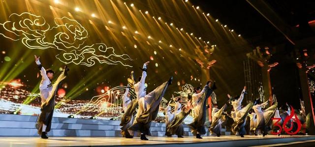 此心庄严优雅而立！雅莹集团纪念创业三十周年