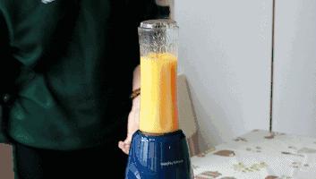 有了它喝果汁就方便了,有了它就可以喝纯天然的果汁