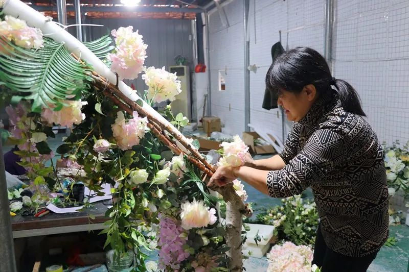 抱团发展踏梦而行——安徽天弘网络科技有限公司为企业铺就电商路