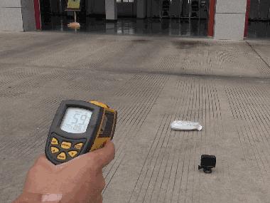 20分钟孩子眼球被干燥剂融化,20分钟孩子的眼睛被融化