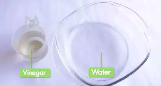 神了!洗白袜子只需涂点这个,冲一下立马跟新的一样!