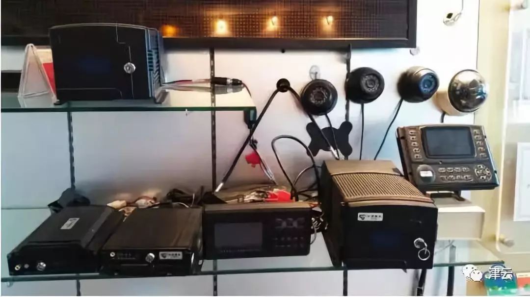 智能公交的人工智能技术包括,公交车站智慧系统