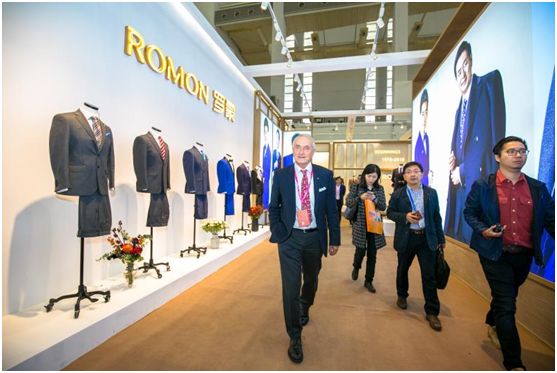 “国服”罗蒙超时空对话剑指“新零售”