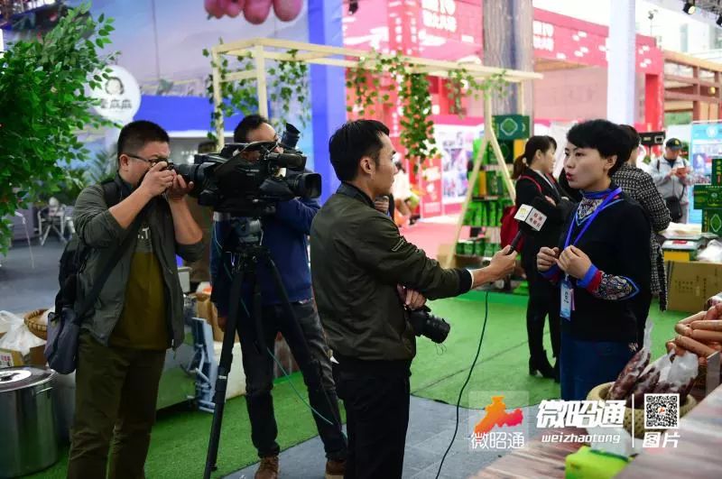 云南彝良苗族相亲,云南昭通彝良00后女孩相亲