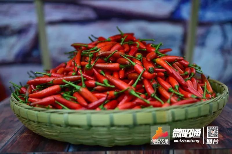 云南彝良苗族相亲,云南昭通彝良00后女孩相亲