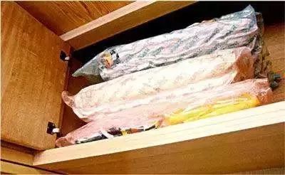 降温了盖好小被子,降温了被子裹起来