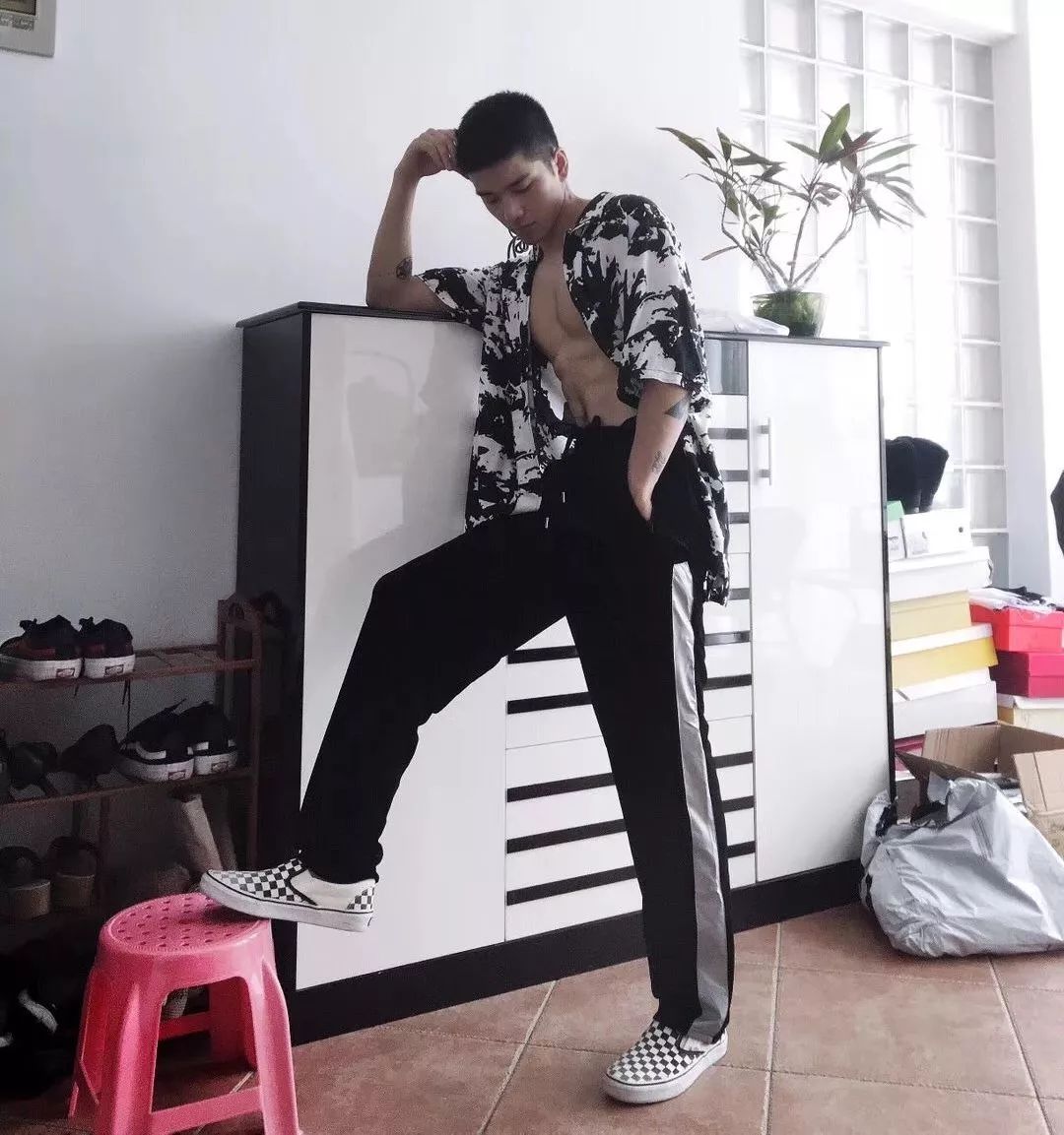 看鞋识人创意视频,看鞋识篮球技术