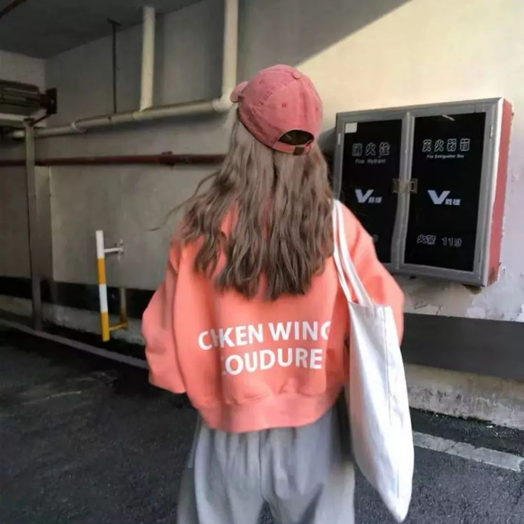 秋冬上衣推荐可爱,秋冬个性上衣短版