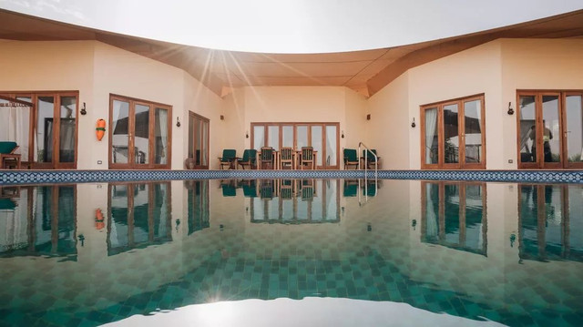 西厢房｜沙漠中的极致野奢，每间都有私家泳池，羚羊会还会来泳池喝水