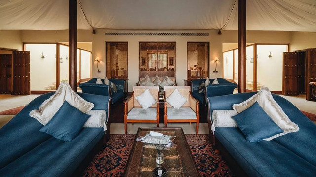 西厢房｜沙漠中的极致野奢，每间都有私家泳池，羚羊会还会来泳池喝水