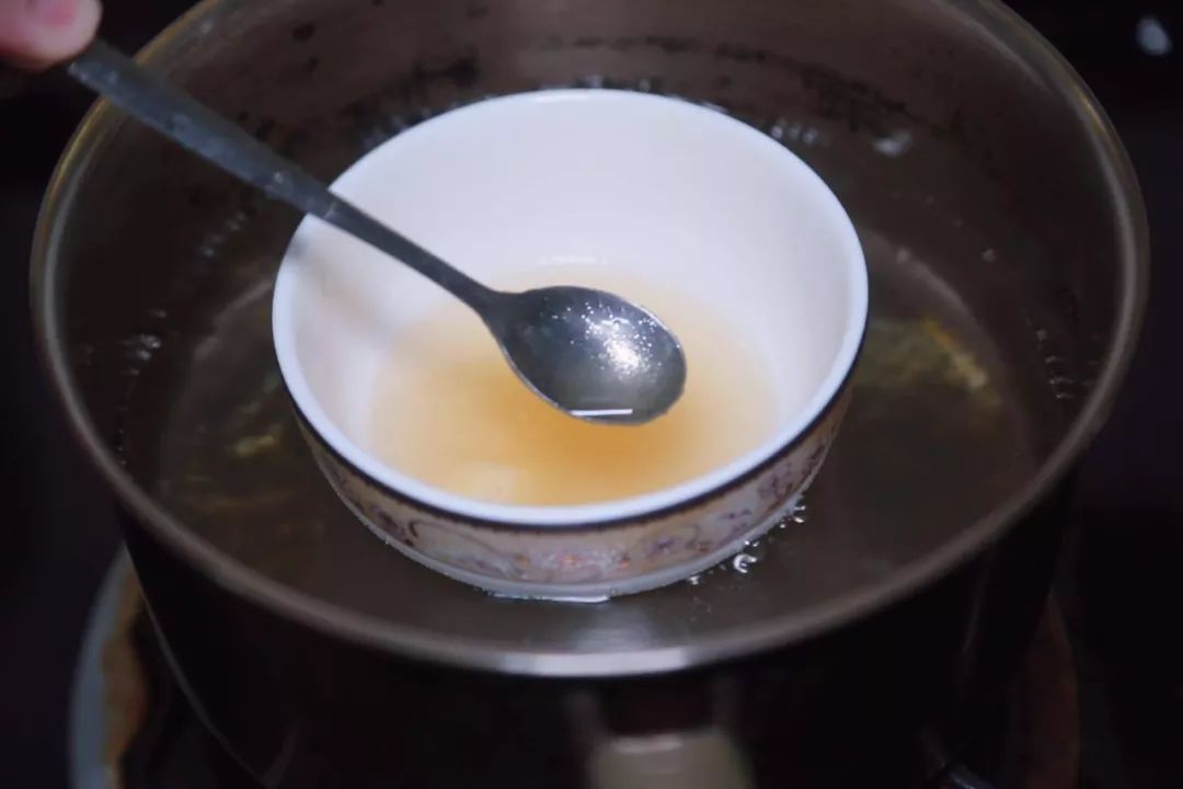 简单易做的草莓布丁,为孩子做甜品