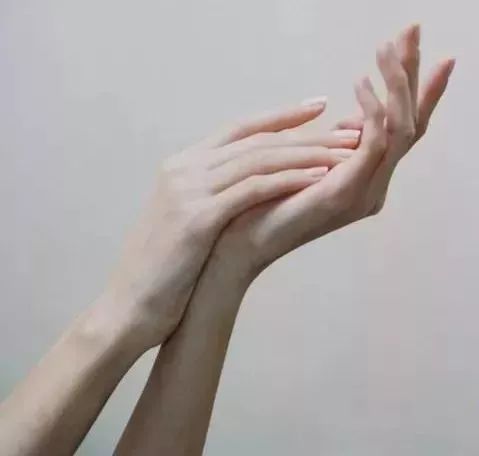 跟秋冬干燥说byebye,和皮肤暗黄粗糙说拜拜