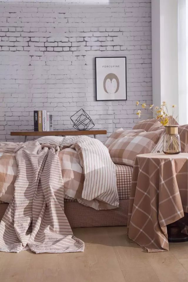 返场预告|可以裸睡的BOBO四件套，柔软亲肤的A类水洗棉材质+文艺小清新的配色，和口碑炸裂的蚕丝被是绝配