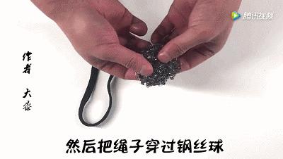 满屋子头发难清理一根皮筋搞定,满屋子都是头发怎么清理