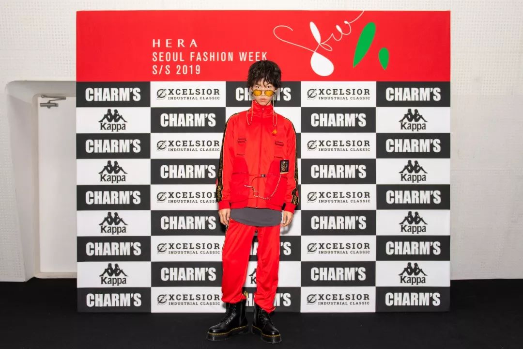 2022秋冬首尔时装周型男街拍,2019首尔时装周