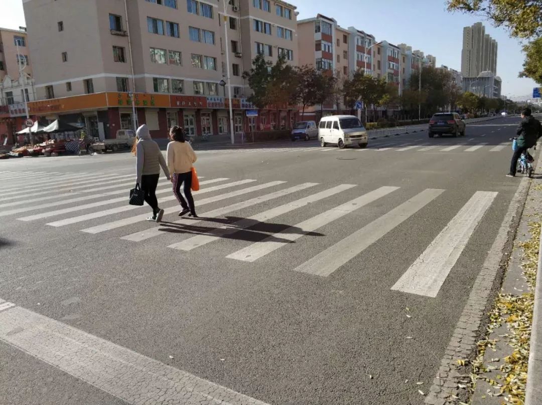 包头十字路口,包头十字路口街景