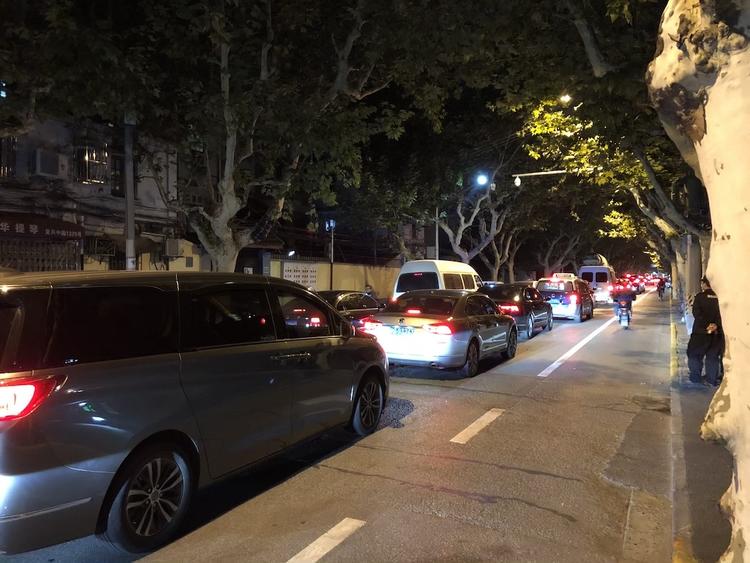 苹果xr一天的测评,iphonexr一天两充正常吗