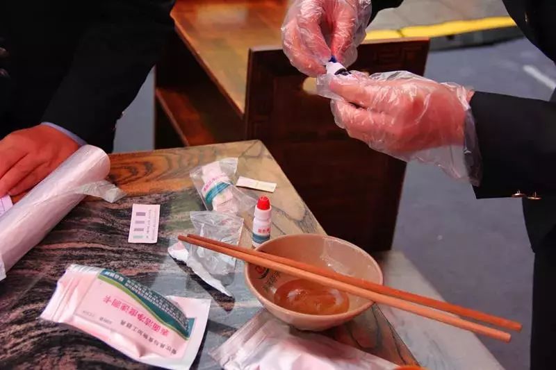 学习贯彻食品安全法律法规,食药监局学习宣传十九大精神