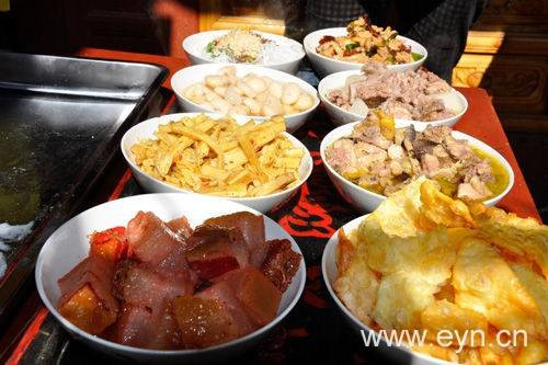 大理八大碗鱼做法,大理好吃的八大碗