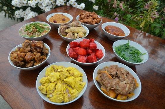 大理八大碗鱼做法,大理好吃的八大碗