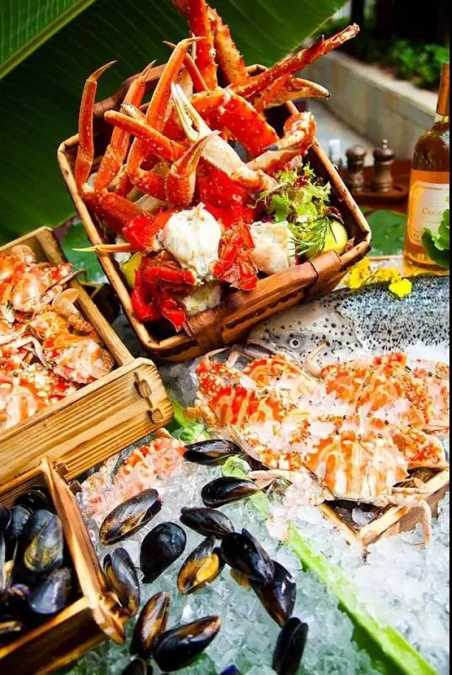 巨抵！399=2大1长隆小白虎餐厅自助午餐，边吃边睇白虎，周日不加收